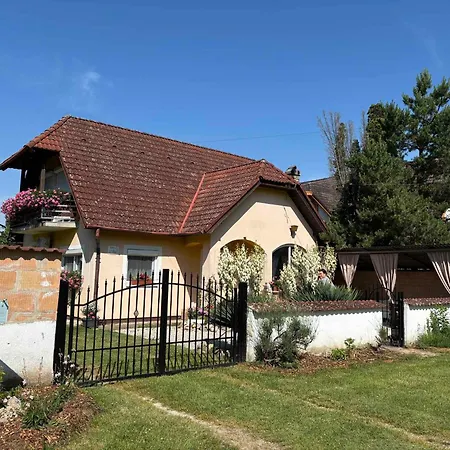 In Balatonbereny/balaton 18047 Апартаменты