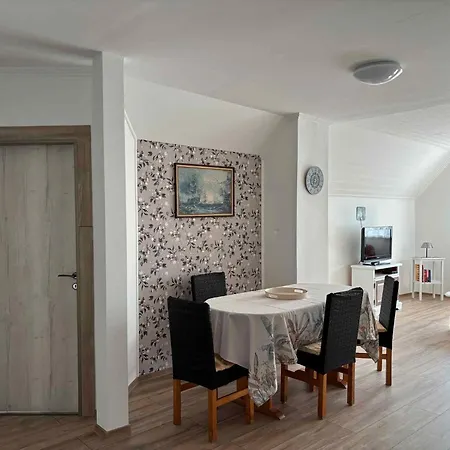 In - Balaton 18047 Apartament