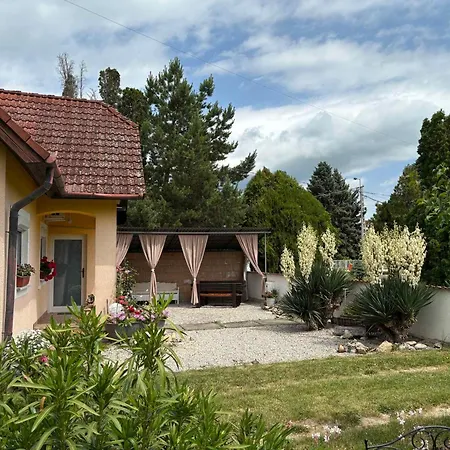 In - Balaton 18047 Apartament