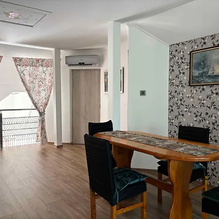 In - Balaton 18047 Appartement