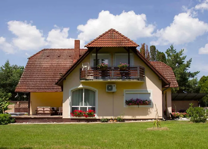 In - Balaton 18047 *