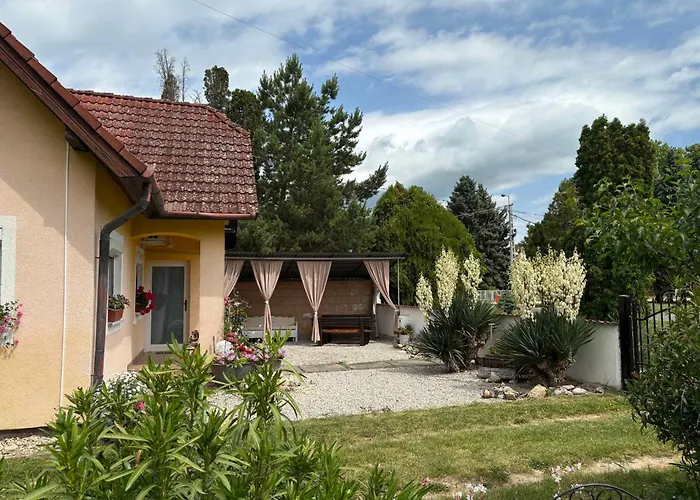 In - Balaton 18047 Apartament